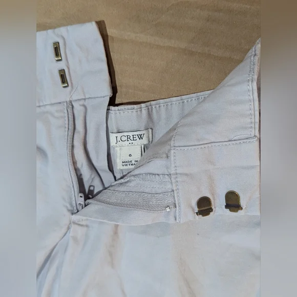 J. Crew Women's Tan Khaki Bermuda Shorts Size 6 EUC - Picture 10 of 10